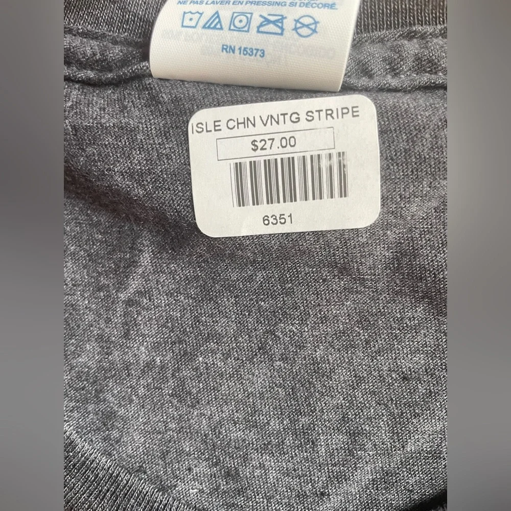 NWT Hilo, Hawaii Retro-style T-shirt - Medium - Picture 3 of 3